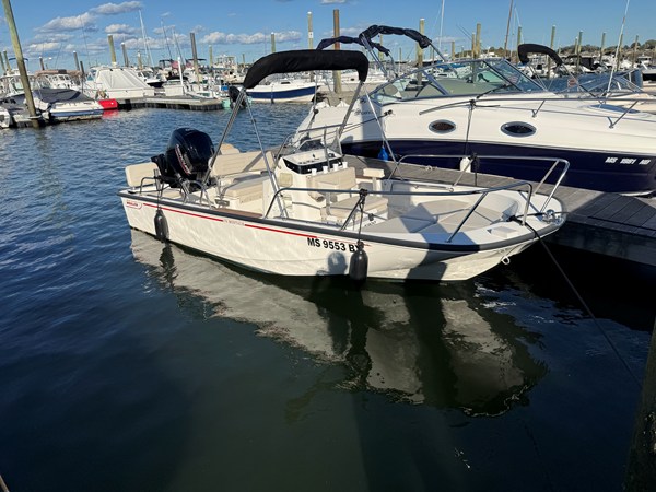 BOSTON WHALER 170 MONTAUK — 2025 Boston Whaler 170 Montauk