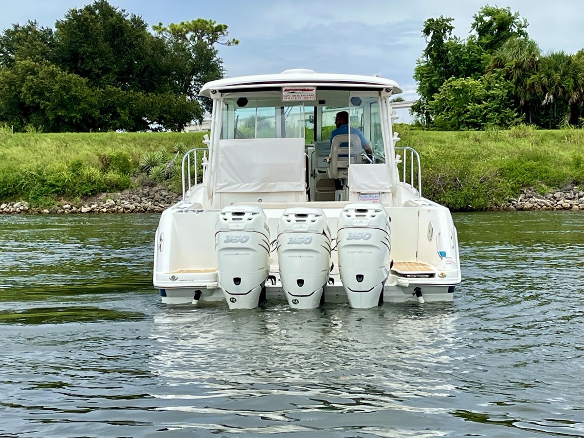 Boston Whaler 345 CONQUEST — 2019 Boston Whaler 345 Conquest — photo 5