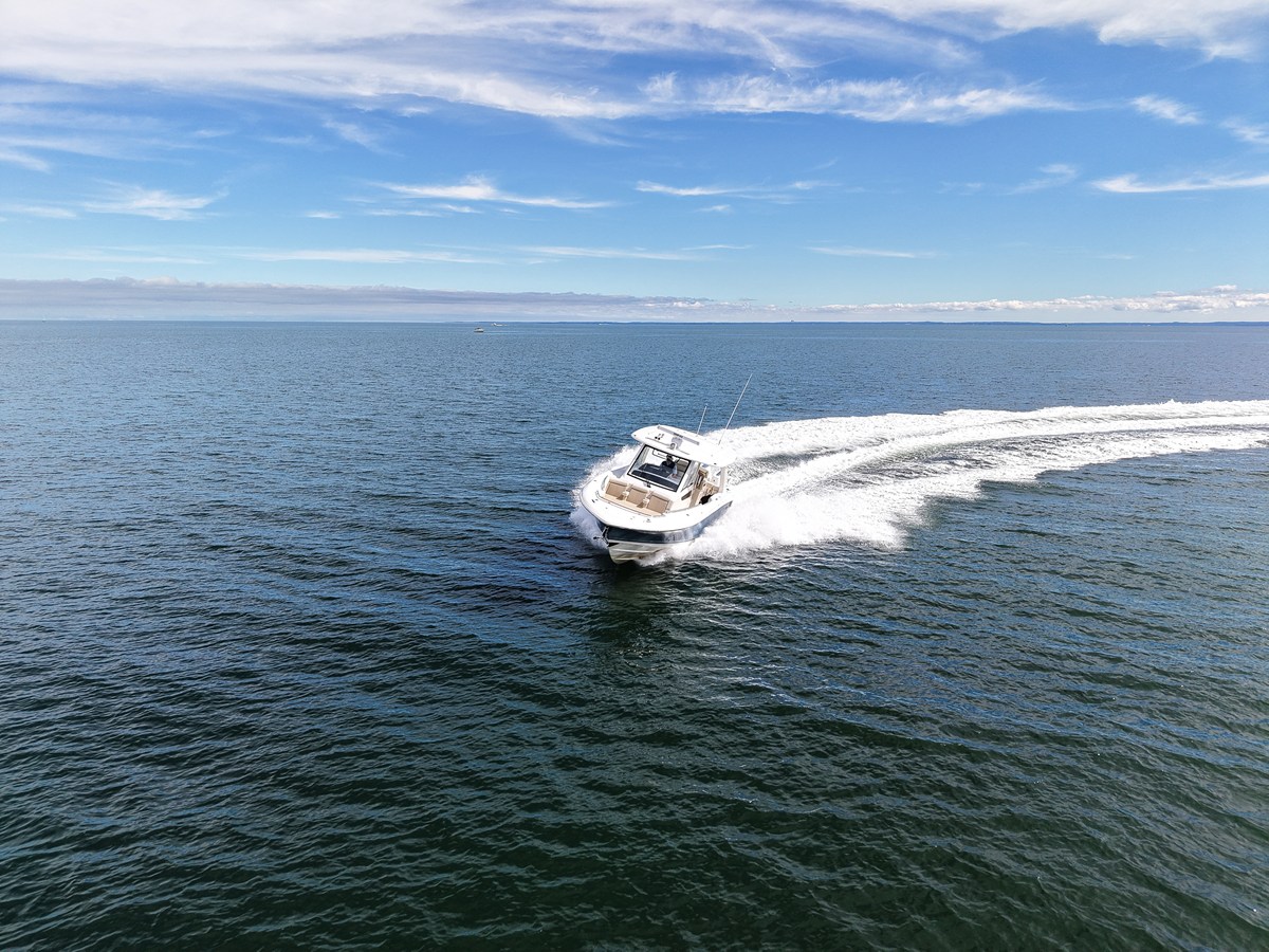 Boston Whaler 350 Realm — 2027 Boston Whaler 350 Realm — photo 5