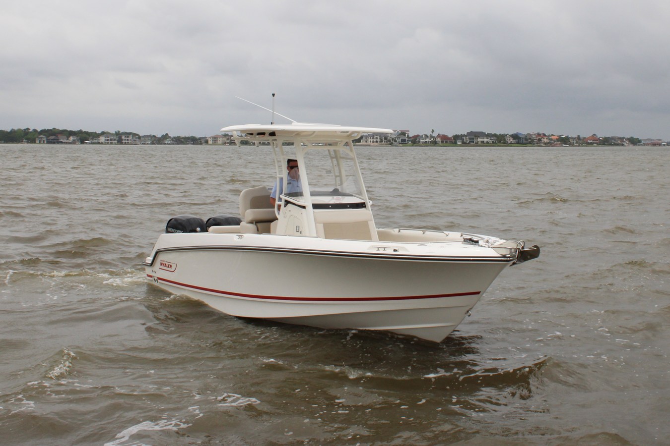Boston Whaler 230 Outrage — 2026 Boston Whaler 230 Outrage — photo 5