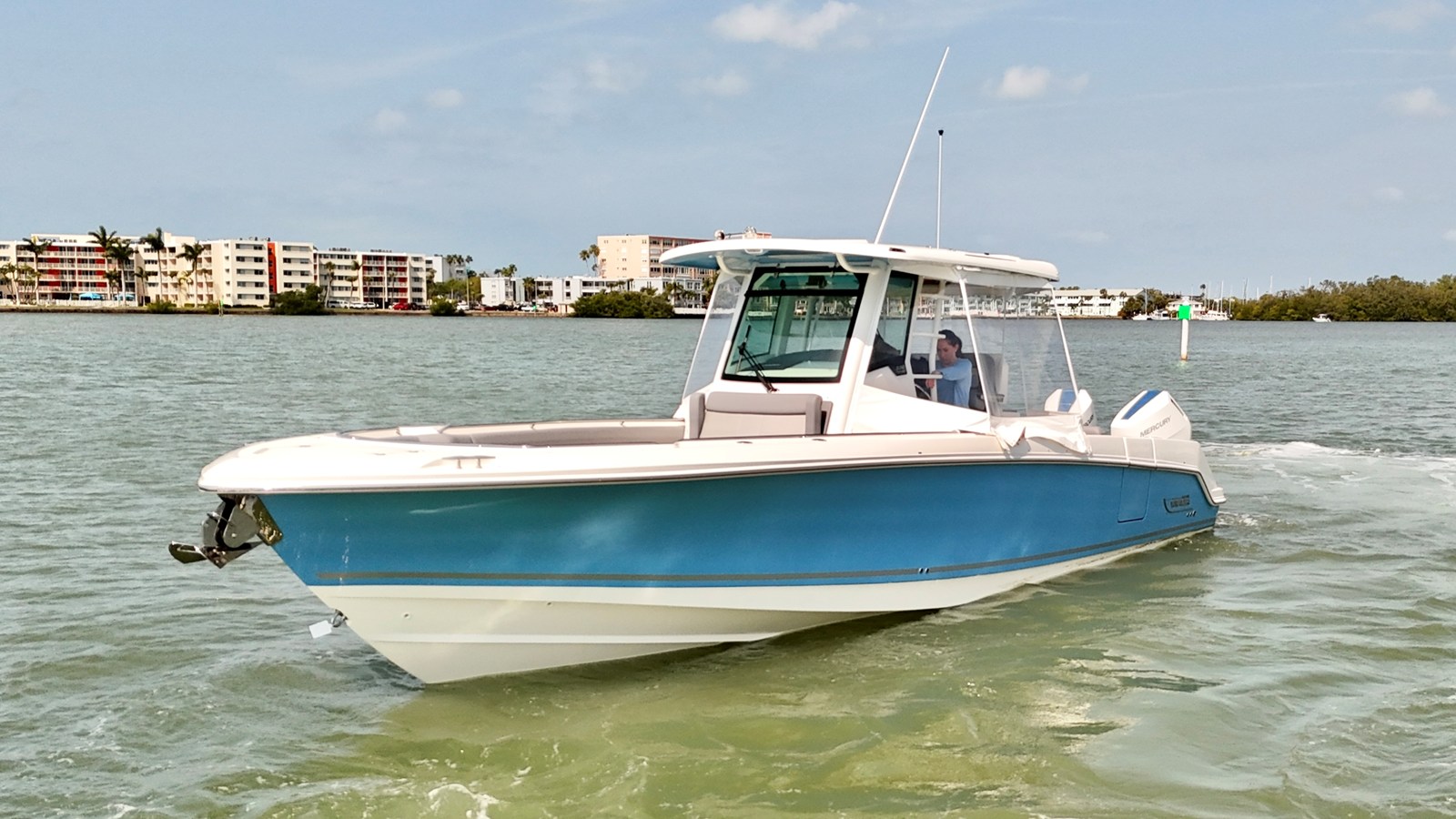 Boston Whaler 330 Outrage — 2026 Boston Whaler 330 Outrage — photo 5