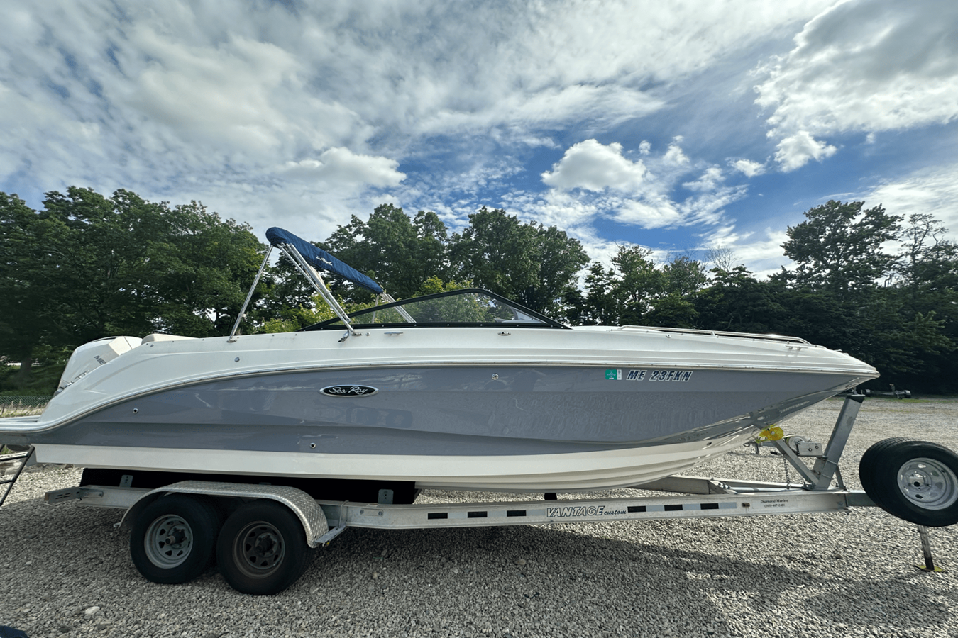 Sea Ray 250SDX OB — 2020 Sea Ray 250SDX OB