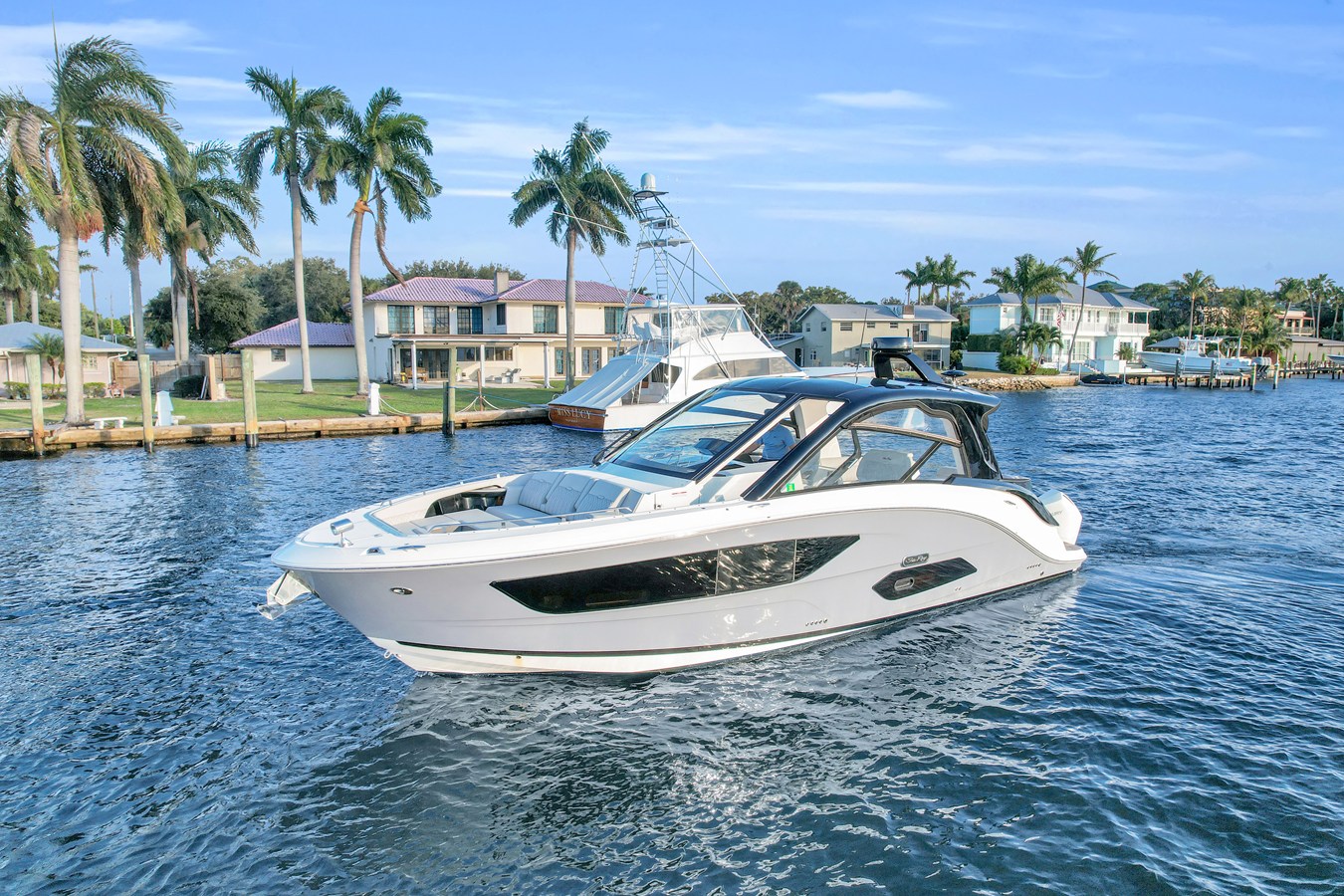 Sea Ray 370 Sundancer — 2023 Sea Ray 370 Sundancer