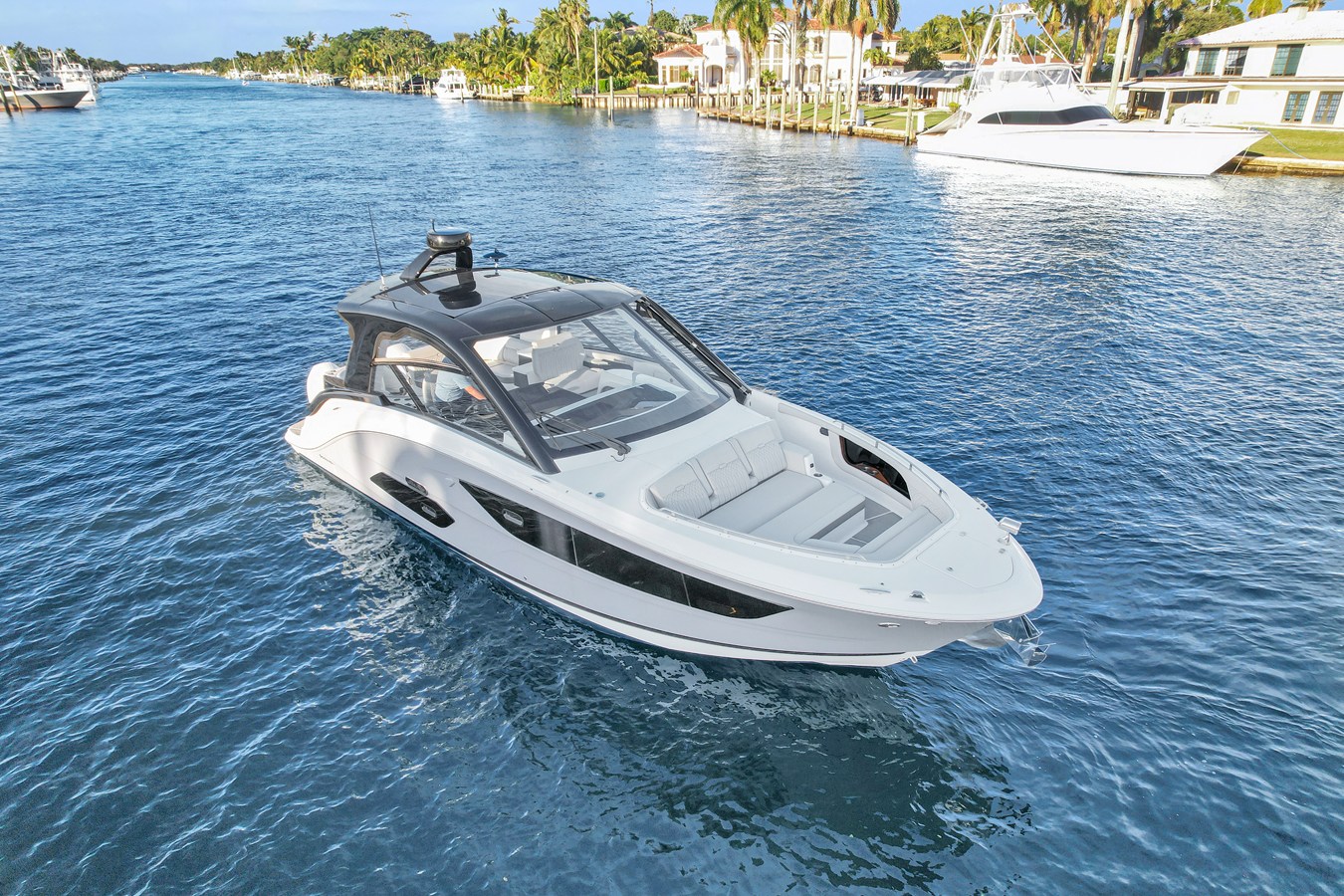 Sea Ray 370 Sundancer — 2023 Sea Ray 370 Sundancer — photo 5