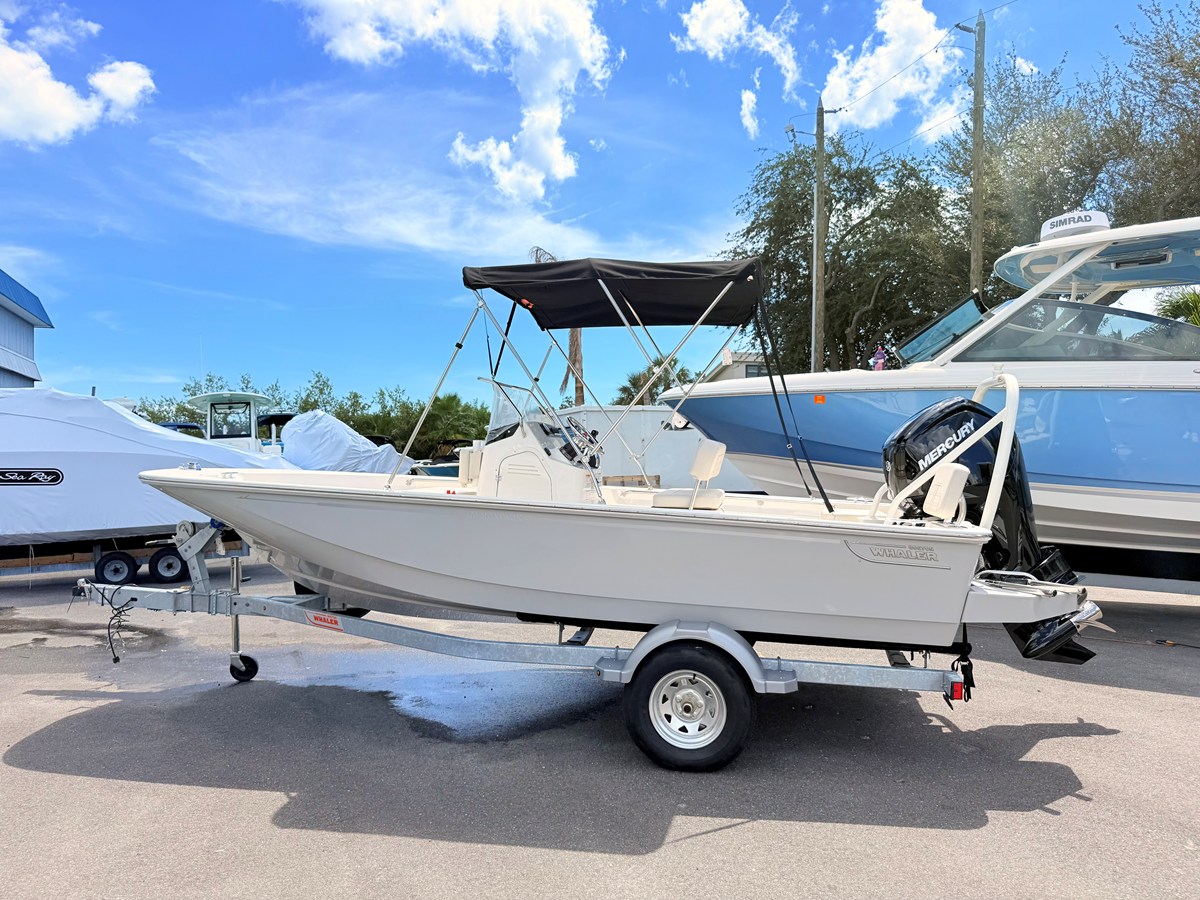 Boston Whaler 170 Montauk — 2027 Boston Whaler 170 Montauk — photo 2