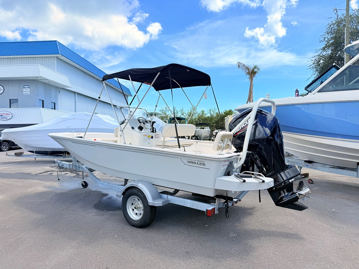 Boston Whaler 170 Montauk — 2027 Boston Whaler 170 Montauk — photo 5