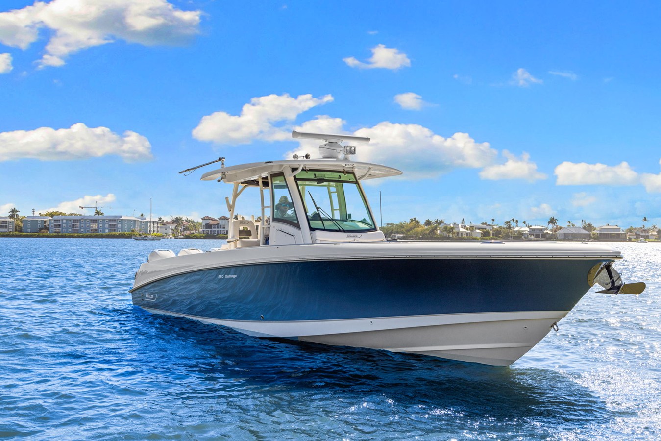 Boston Whaler 350 OUTRAGE — 2014 Boston Whaler 350 Outrage — photo 3