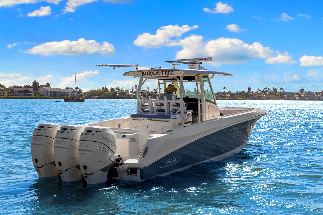 Boston Whaler 350 OUTRAGE — 2014 Boston Whaler 350 Outrage — photo 5