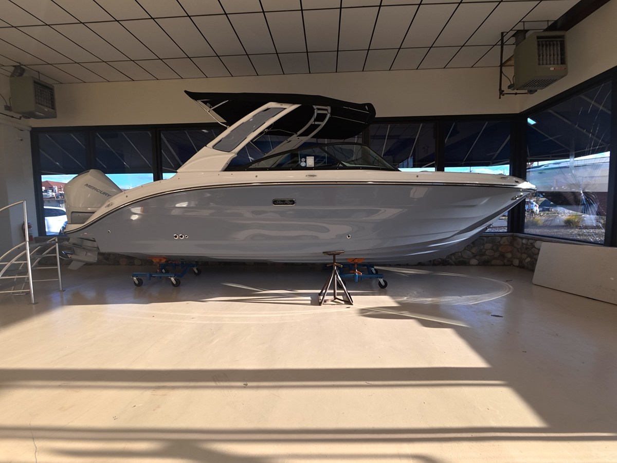 Sea Ray SDX 250 Outboard — 2027 Sea Ray SDX 250 Outboard