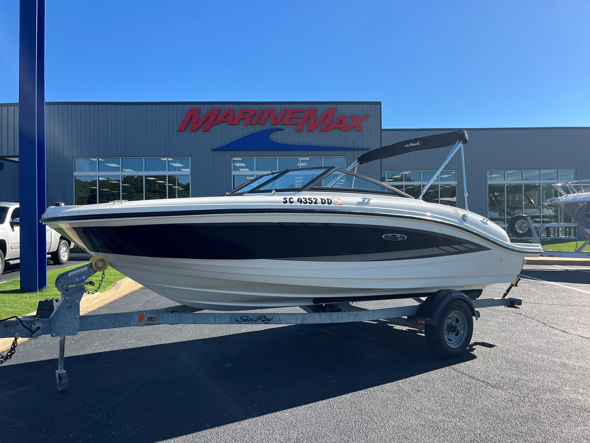 Sea Ray 190 SPX — 2016 Sea Ray 190 SPX
