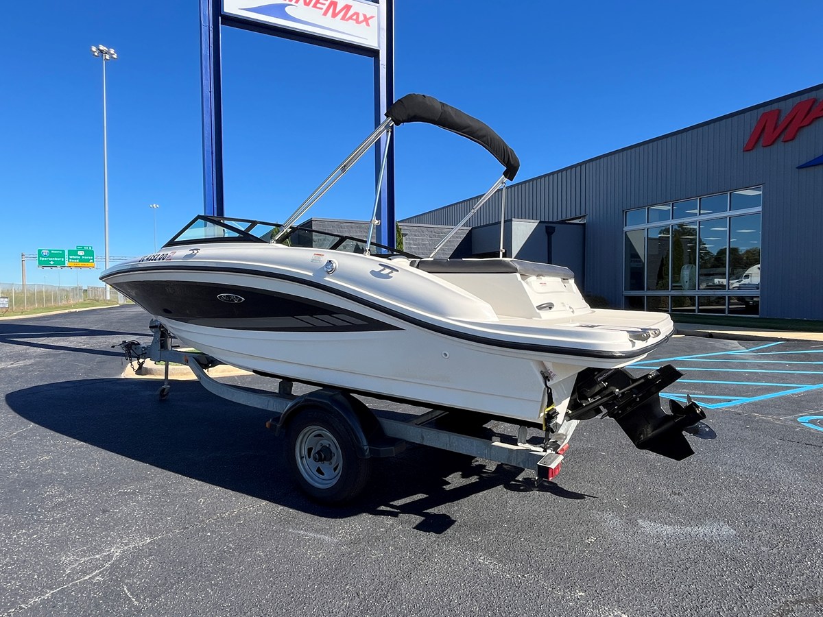 Sea Ray 190 SPX — 2016 Sea Ray 190 SPX — photo 3