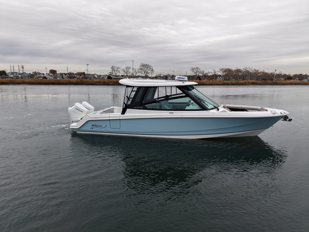 Boston Whaler 330 Vantage — 2026 Boston Whaler 330 Vantage — photo 5