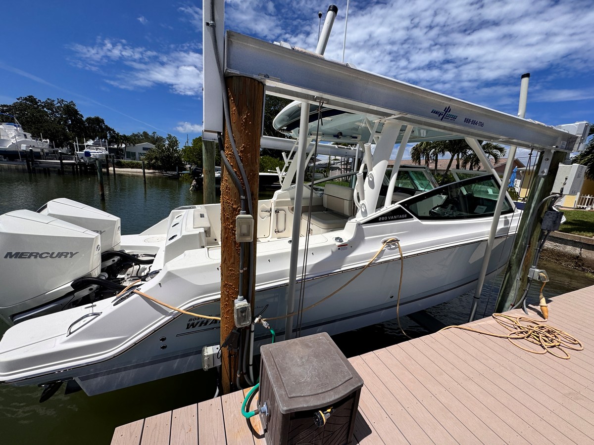 Boston Whaler 280 VANTAGE — 2022 Boston Whaler 280 Vantage — photo 3
