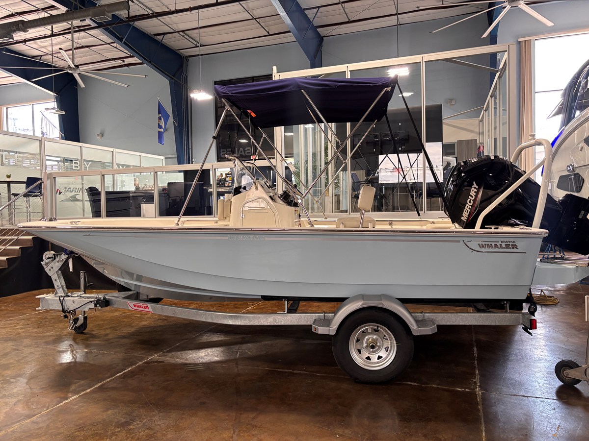 Boston Whaler 170 Montauk — 2027 Boston Whaler 170 Montauk — photo 2