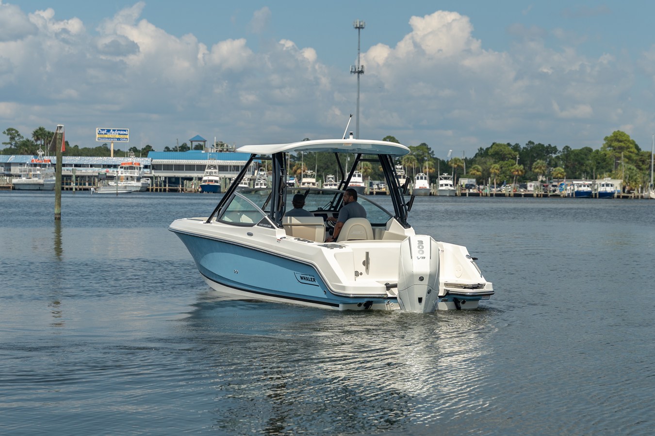 Boston Whaler 240 Vantage — 2027 Boston Whaler 240 Vantage — photo 2
