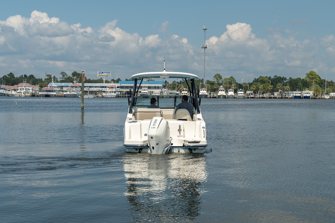 Boston Whaler 240 Vantage — 2027 Boston Whaler 240 Vantage — photo 3