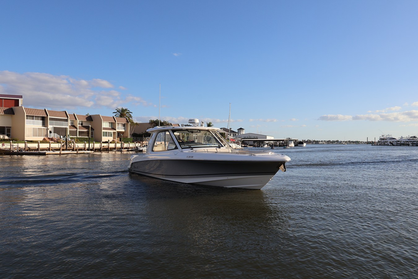 Boston Whaler 380 Realm — 2019 Boston Whaler 380 Realm — photo 2