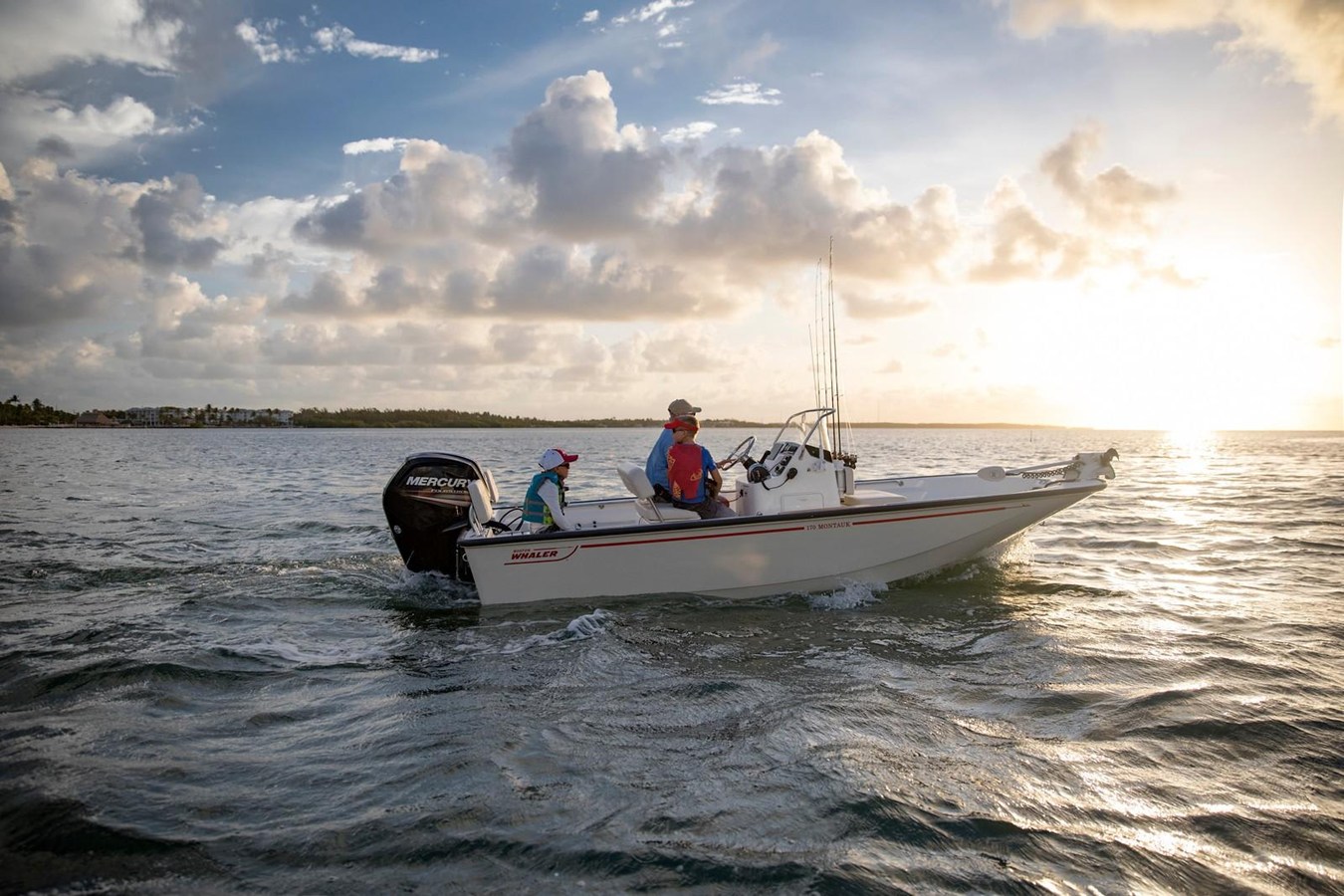 Boston Whaler 170 Montauk — 2027 Boston Whaler 170 Montauk — photo 2