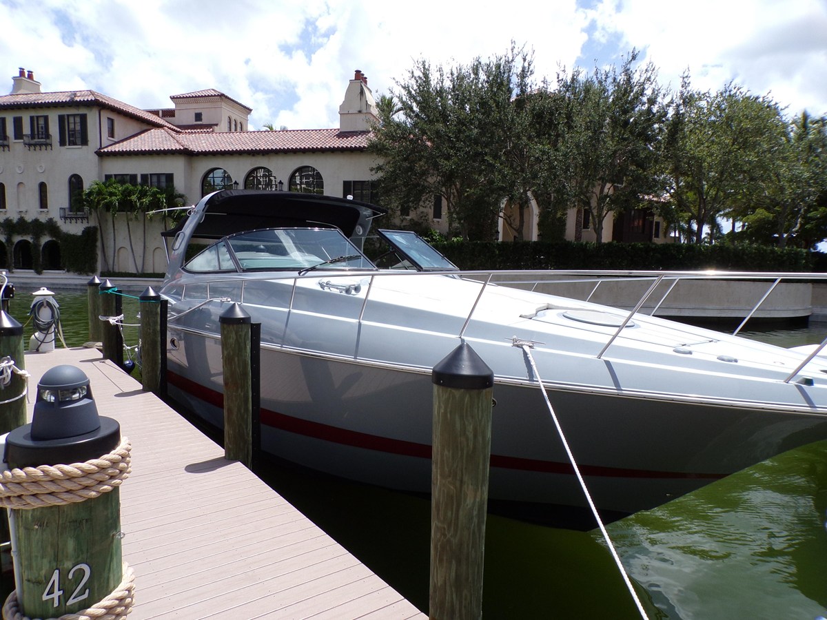 Cruisers Yachts 370 EXPRESS — 2005 Cruisers Yachts 370 Express
