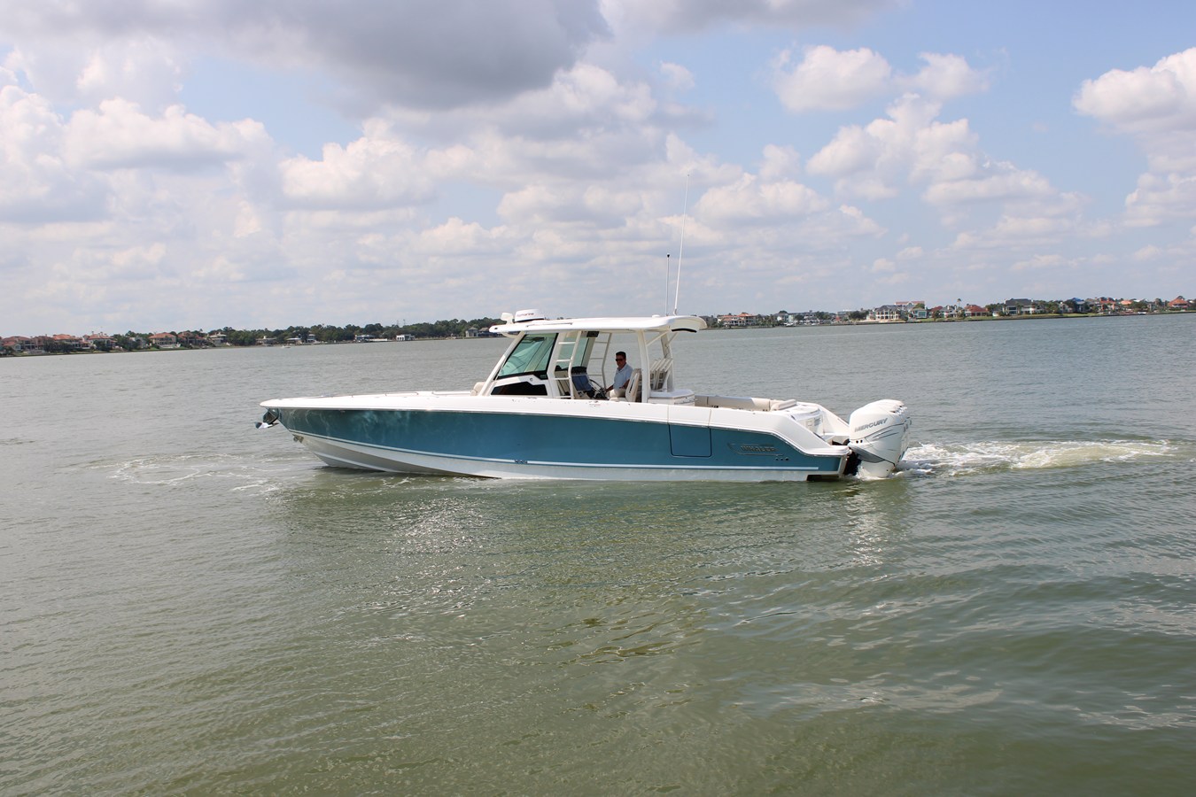 Boston Whaler 380 OUTRAGE — 2018 Boston Whaler 380 Outrage — photo 3