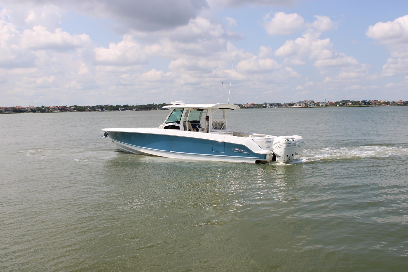 Boston Whaler 380 OUTRAGE — 2018 Boston Whaler 380 Outrage — photo 4