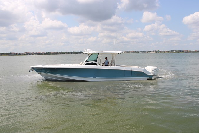 BOSTON WHALER 380 OUTRAGE — 2018 Boston Whaler 380 Outrage