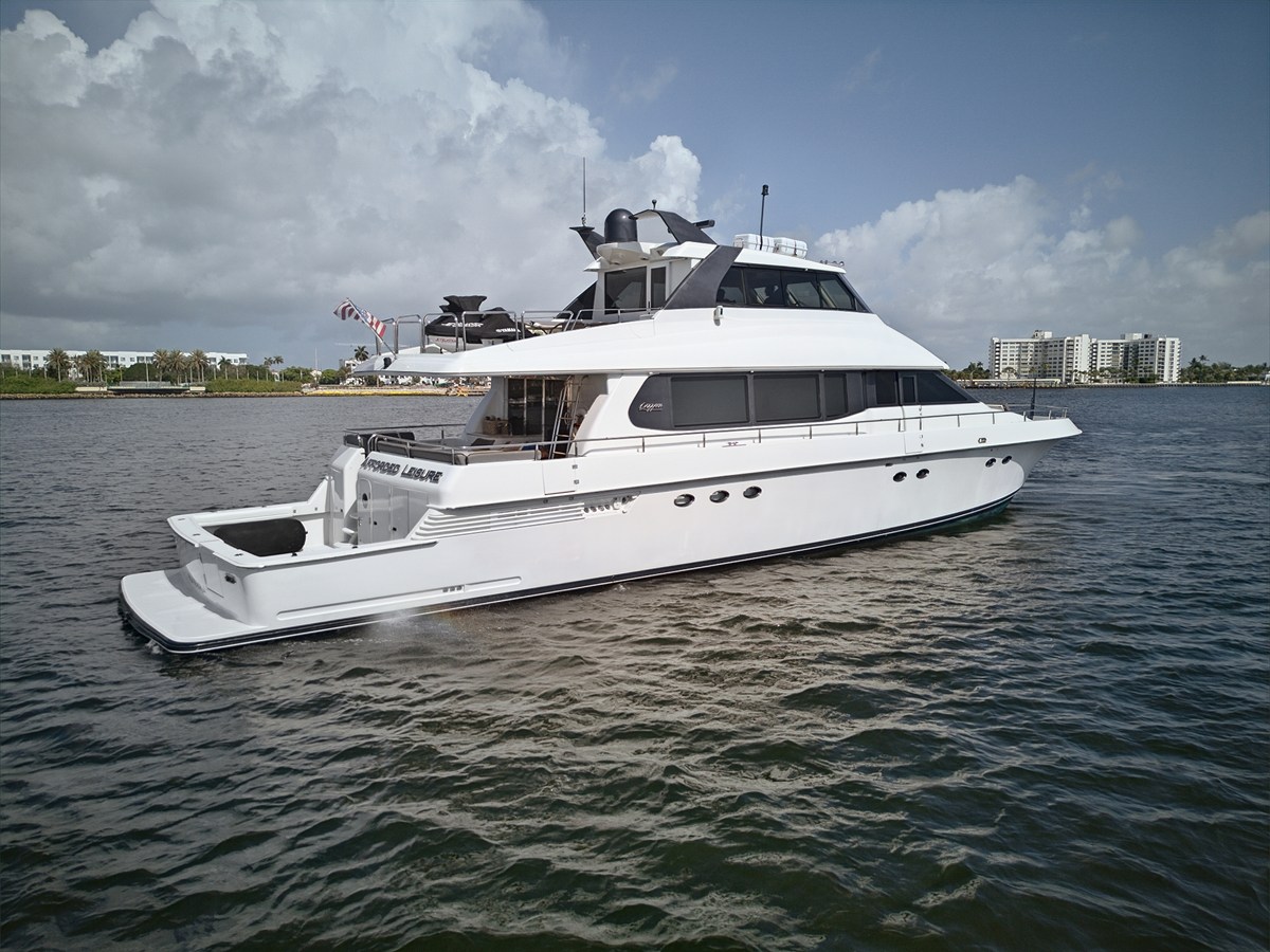 Lazzara 80 SL SKYLOUNGE — 2001 Lazzara Yachts 80 SL Skylounge — fotoğraf 4