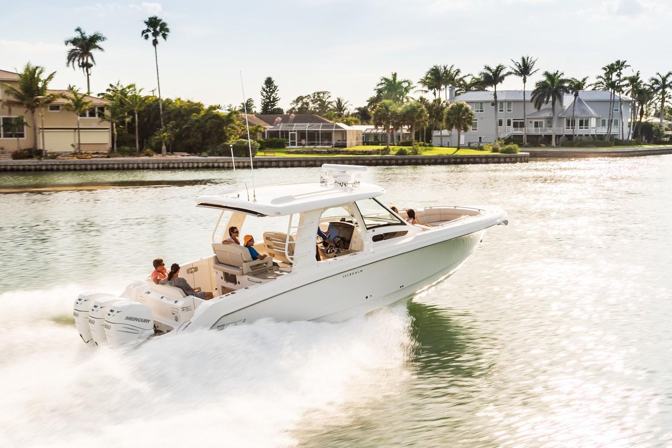 Boston Whaler 350 Realm — 2027 Boston Whaler 350 Realm — photo 3