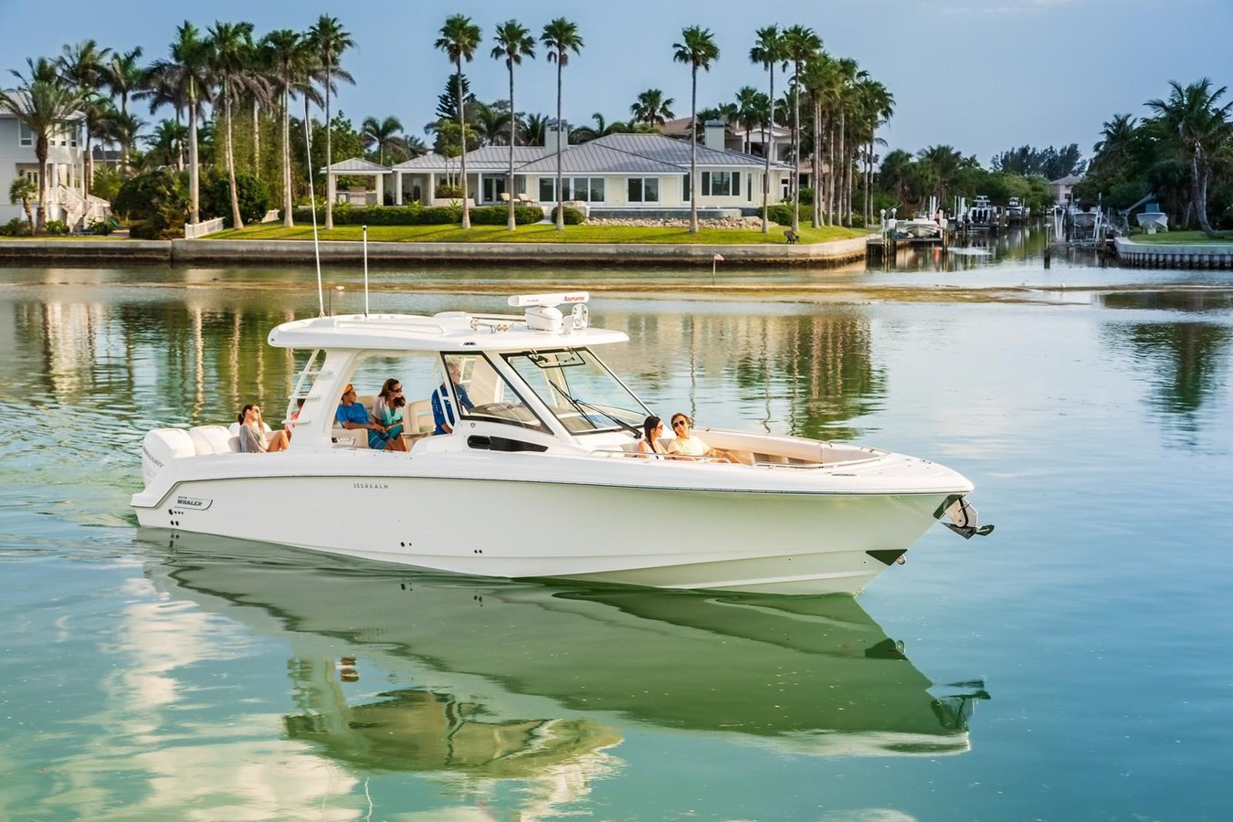 Boston Whaler 350 Realm — 2027 Boston Whaler 350 Realm — photo 4