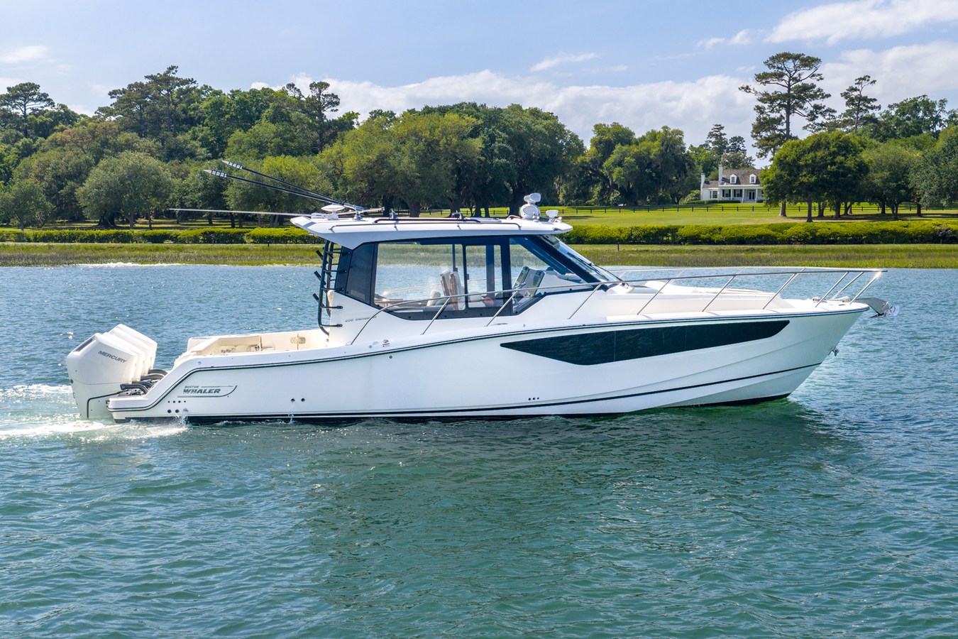 Boston Whaler 405 Conquest — 2026 Boston Whaler 405 Conquest