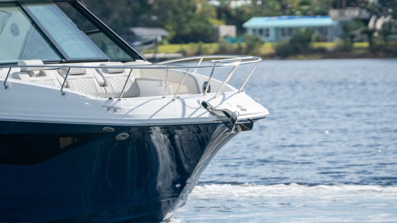 Sea Ray Sundancer 320 Outboard — 2026 Sea Ray Sundancer 320 Outboard — fotoğraf 4