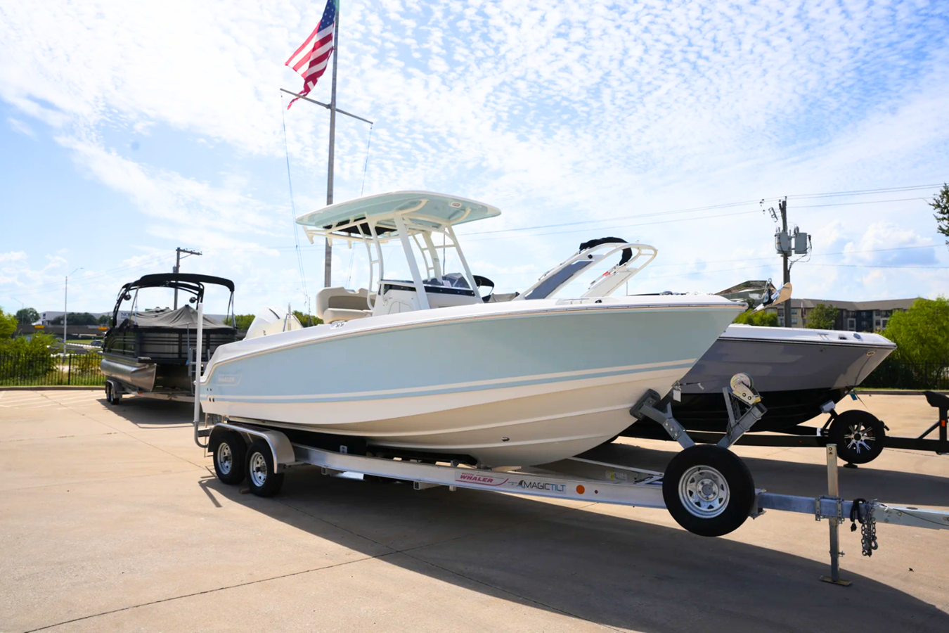 Boston Whaler 230 Outrage — 2026 Boston Whaler 230 Outrage — photo 2