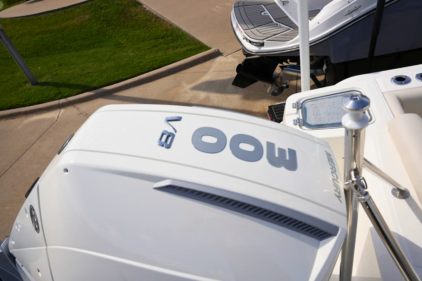 Boston Whaler 230 Outrage — 2026 Boston Whaler 230 Outrage — photo 5