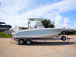 BOSTON WHALER 230 OUTRAGE