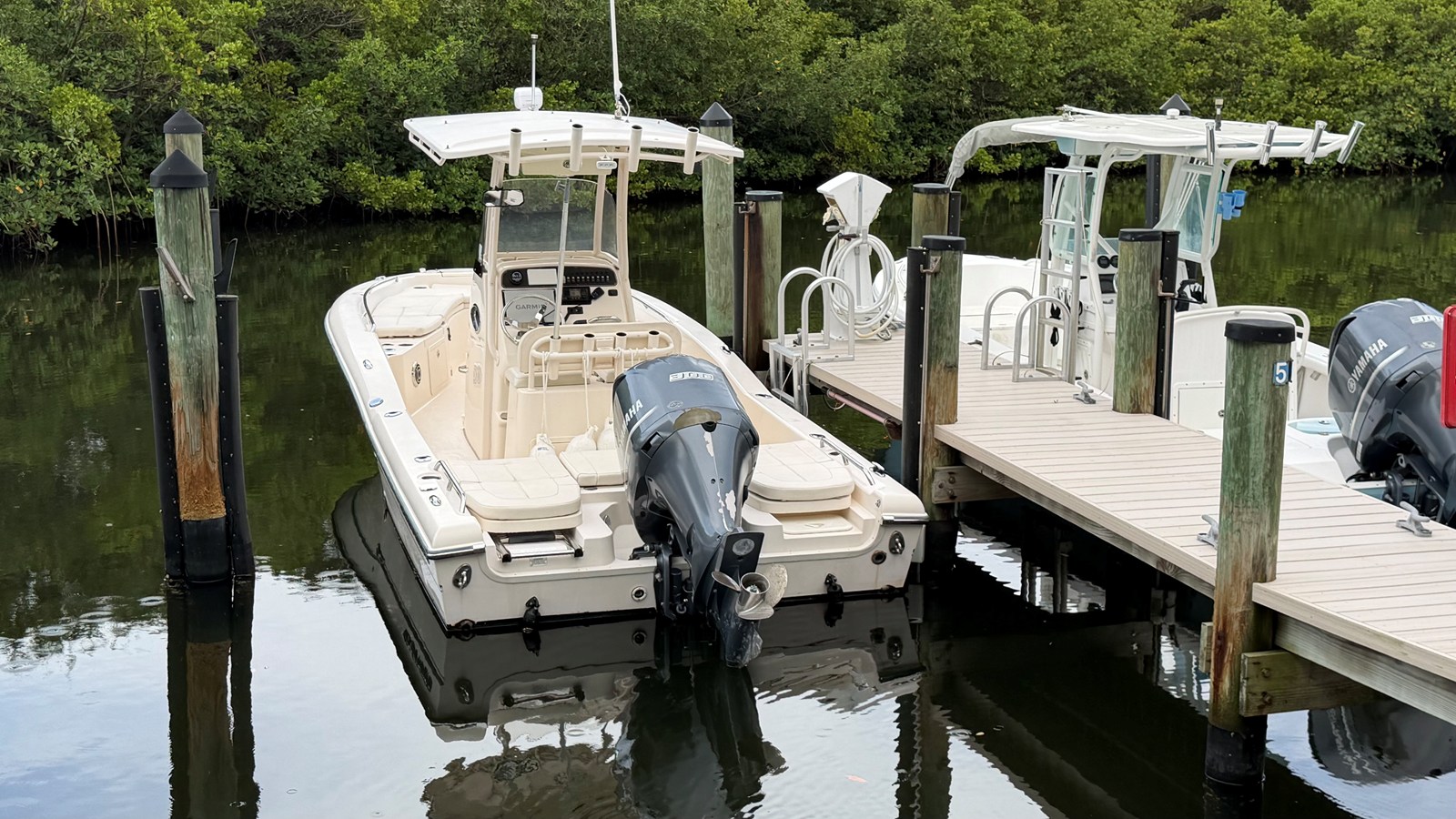 Grady-White 251 COASTAL EXPLORER — 2015 Grady-White 251 Coastal Explorer — photo 2