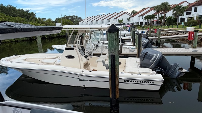 GRADY-WHITE 251 COASTAL EXPLORER — 2015 Grady-White 251 Coastal Explorer