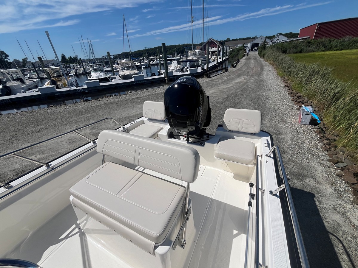 Boston Whaler 170 Montauk — 2026 Boston Whaler 170 Montauk — photo 4