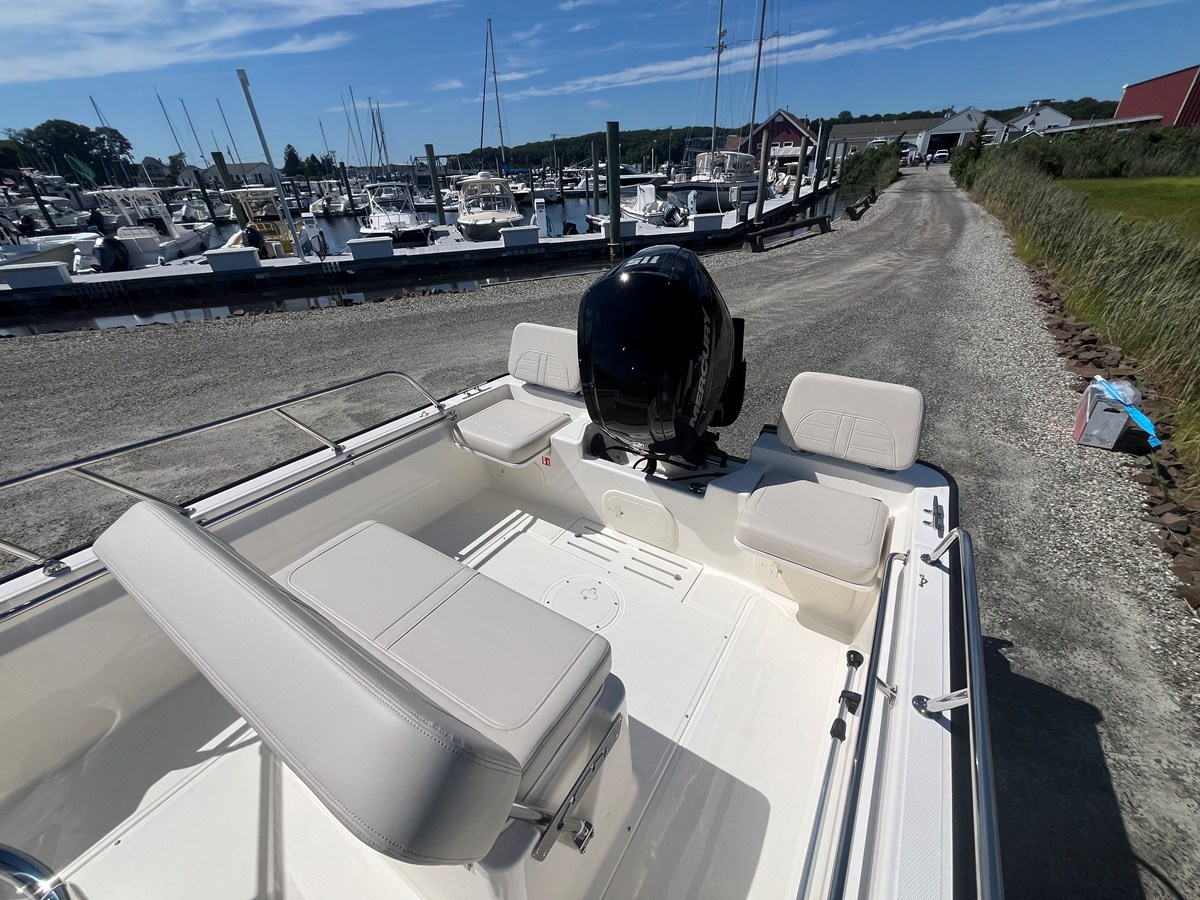 Boston Whaler 170 Montauk — 2026 Boston Whaler 170 Montauk — photo 5