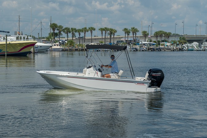 BOSTON WHALER 170 MONTAUK — 2027 Boston Whaler 170 Montauk