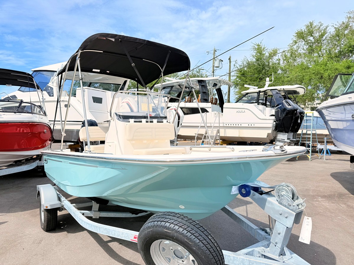 Boston Whaler 150 Montauk — 2026 Boston Whaler 150 Montauk — photo 3