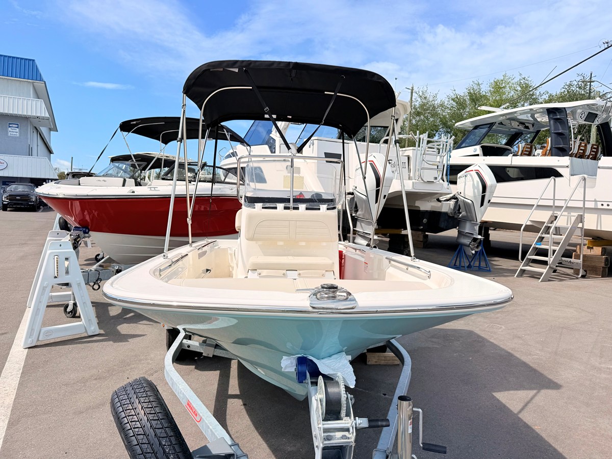 Boston Whaler 150 Montauk — 2026 Boston Whaler 150 Montauk — photo 4