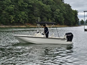 BOSTON WHALER 170 MONTAUK