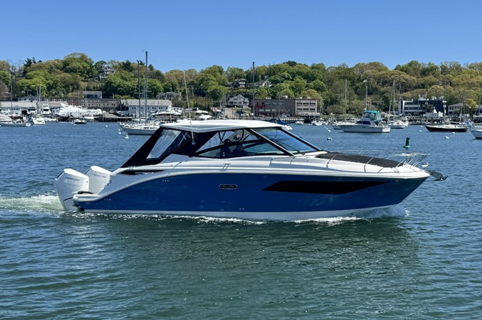 SEA RAY SUNDANCER 320 OUTBOARD — 2026 Sea Ray Sundancer 320 Outboard