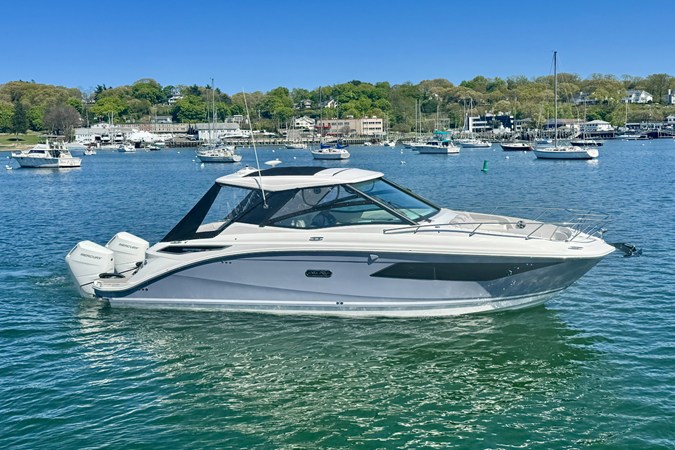 SEA RAY SUNDANCER 320 OUTBOARD — 2026 Sea Ray Sundancer 320 Outboard