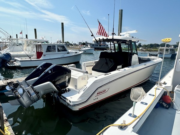 BOSTON WHALER 330 OUTRAGE — 2023 Boston Whaler 330 Outrage