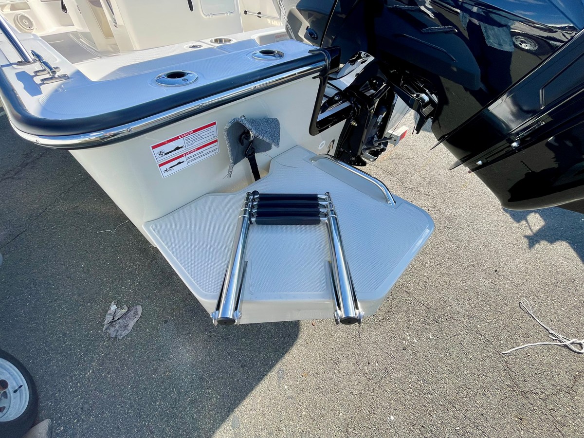 Boston Whaler 210 Montauk — 2026 Boston Whaler 210 Montauk — fotoğraf 2