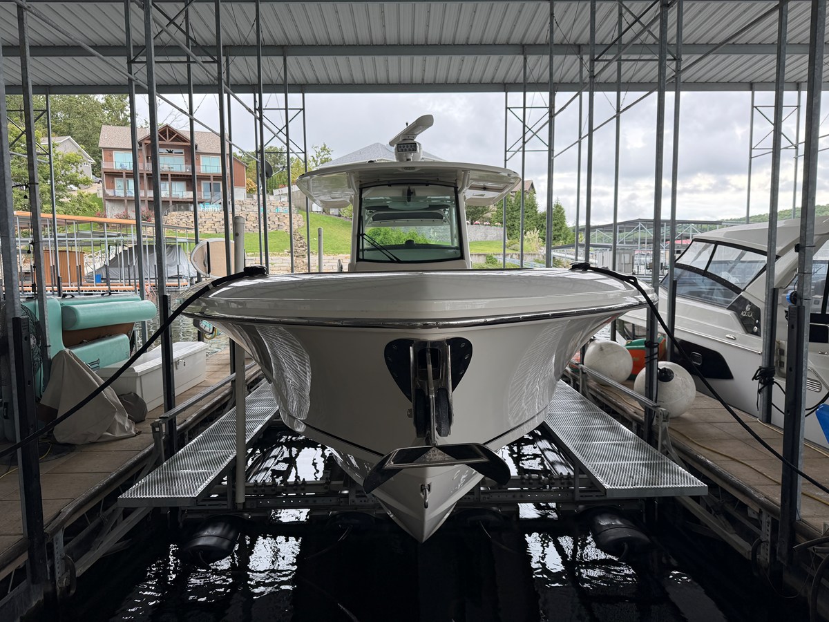 Boston Whaler 350 OUTRAGE — 2017 Boston Whaler 350 Outrage — fotoğraf 4