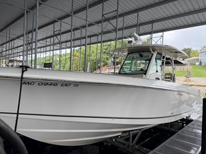 BOSTON WHALER 350 OUTRAGE 486836