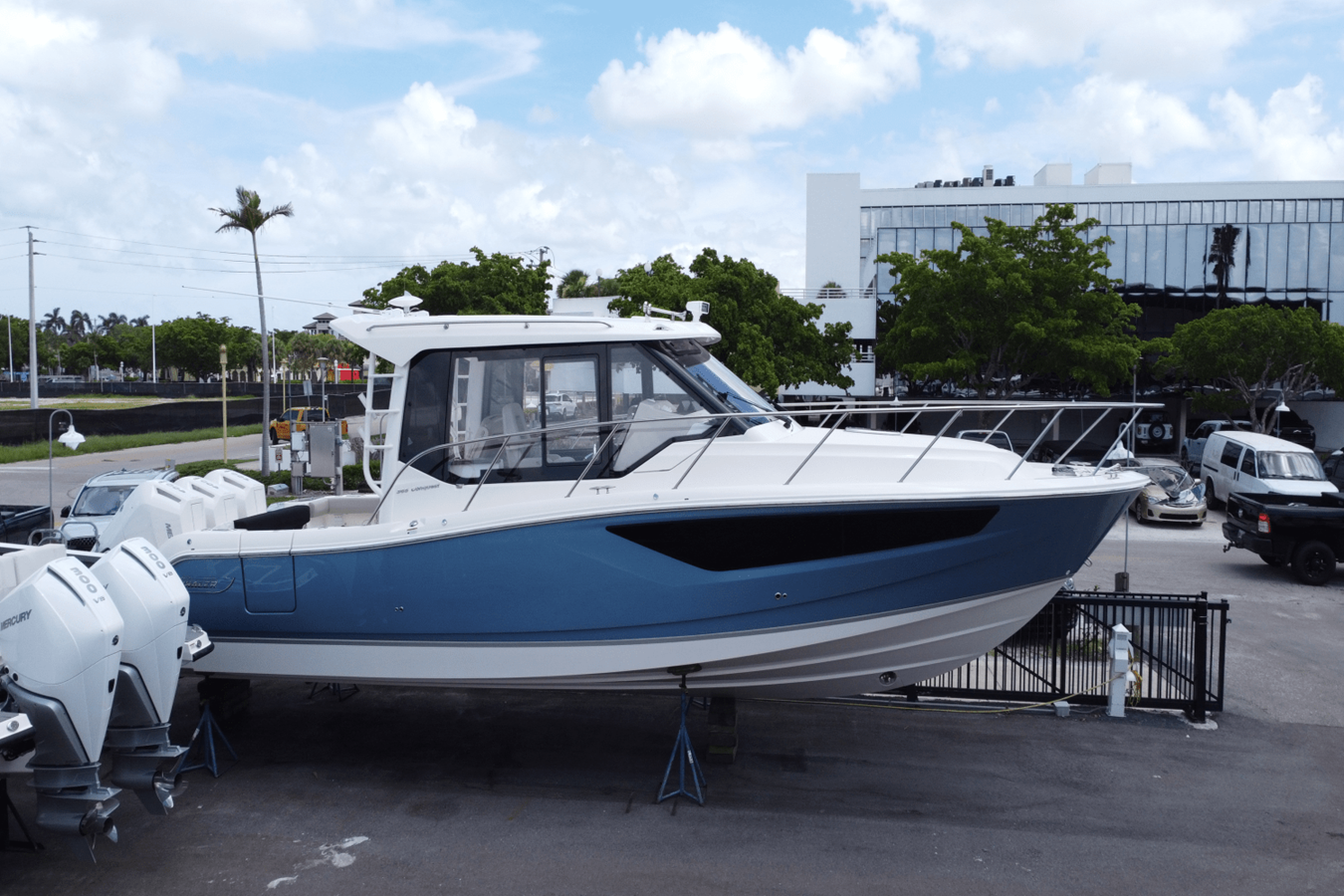 Boston Whaler 365 Conquest — 2025 Boston Whaler 365 Conquest — fotoğraf 2