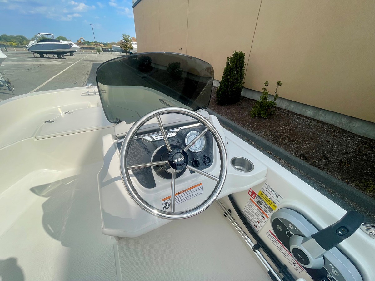 Boston Whaler 130 Super Sport — 2027 Boston Whaler 130 Super Sport — fotoğraf 4